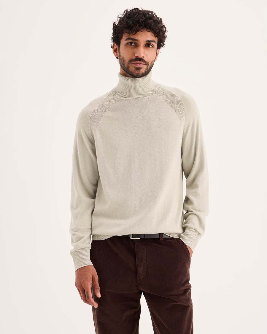 Front view of model wearing Pure Cashmere Turtleneck Sweater, Regular Fit.