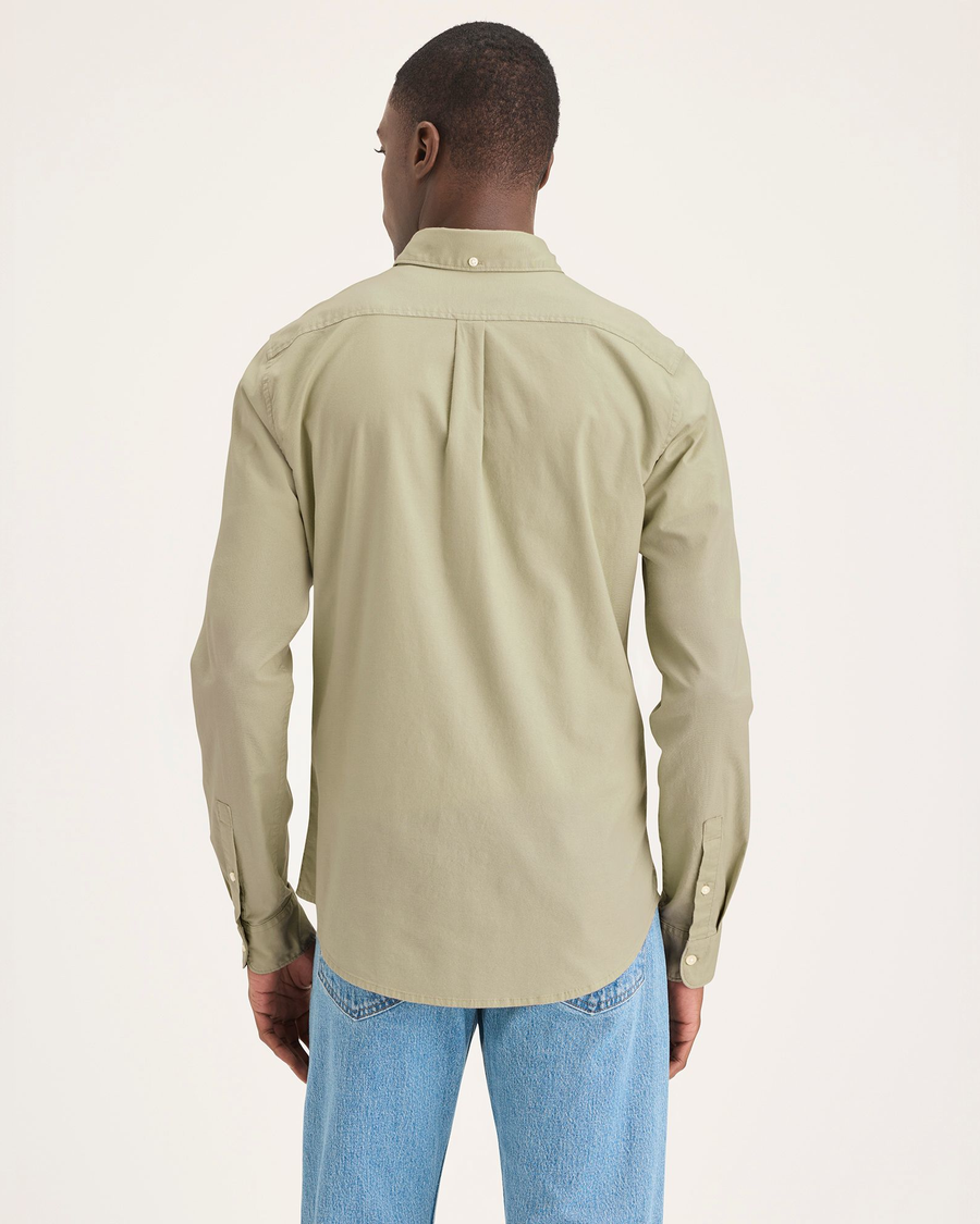 Back view of model wearing Tidal Foam Men's Slim Fit Oxford Shirt.